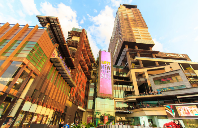 Central Festival Pattaya: 10-Min* Drive