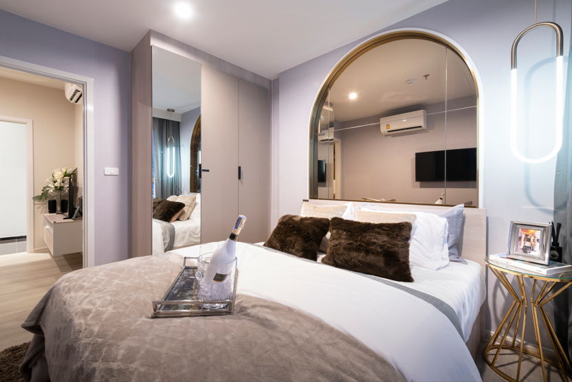 Ideo Charan 70 in Bang Phlat, Bangkok