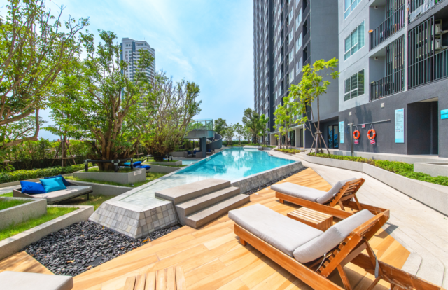 Ideo Charan 70 in Bang Phlat, Bangkok