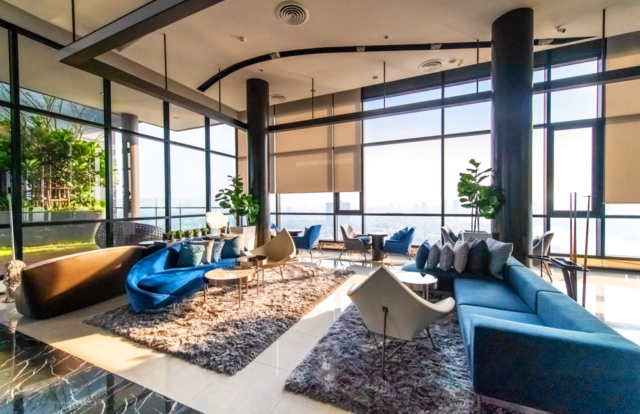 Ideo Charan 70 in Bang Phlat, Bangkok