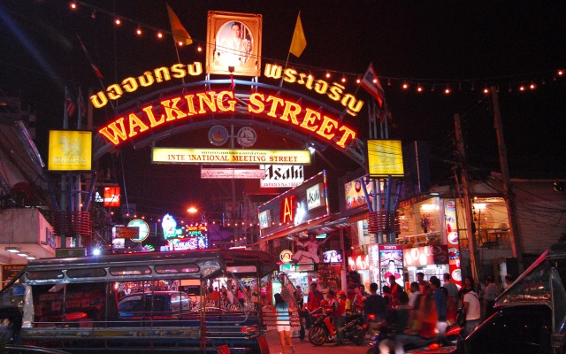 Pattaya Walking Street: 15-Min* Drive